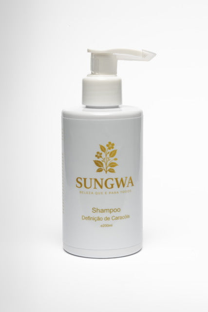 COLEÇÃO SUNGWA DEFINIÇÃO NATURAL

Shampoo + Condicionador 3 em 1 Cabelo Encaracolado
